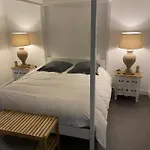 Residences 아파트 *