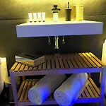Residences 아파트